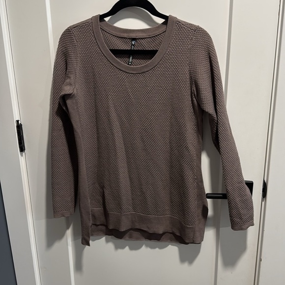 KÜHL Textured 100% Merino Sweater - Picture 2 of 12